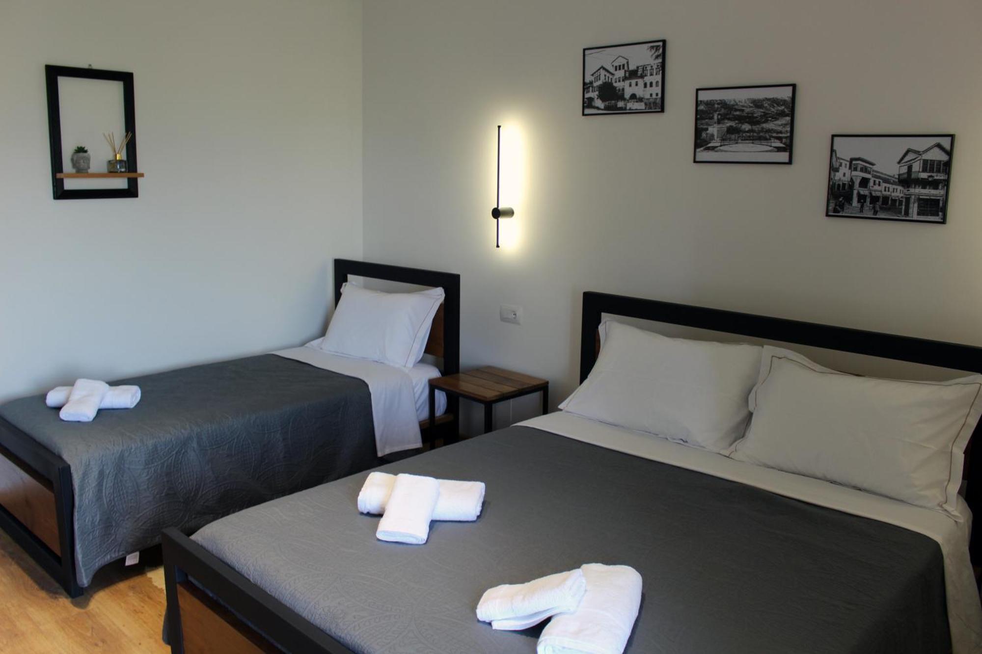 Guest House Amades Gjirokastër 外观 照片